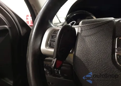 2013 Dodge Durango R/T z USA, uszkodzony, nr VIN 1C4SDJCT6DC676773